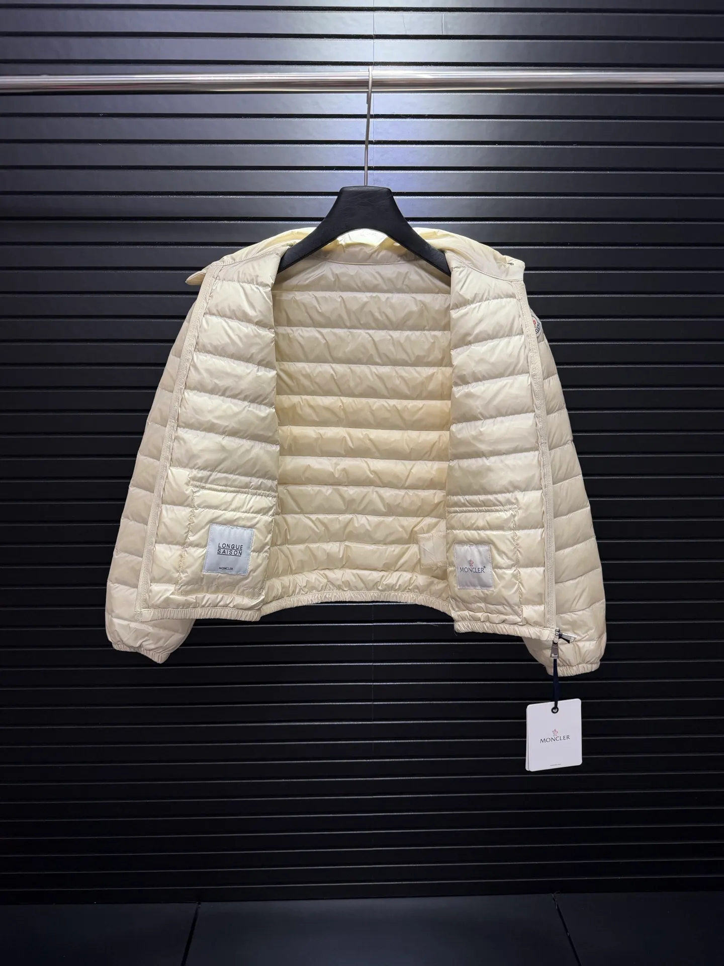 Moncler Same Style Lans Same Style ， 。 ， ; ， ， ， ：Black Khaki Beige Light Blue Light Pink White Size：1234